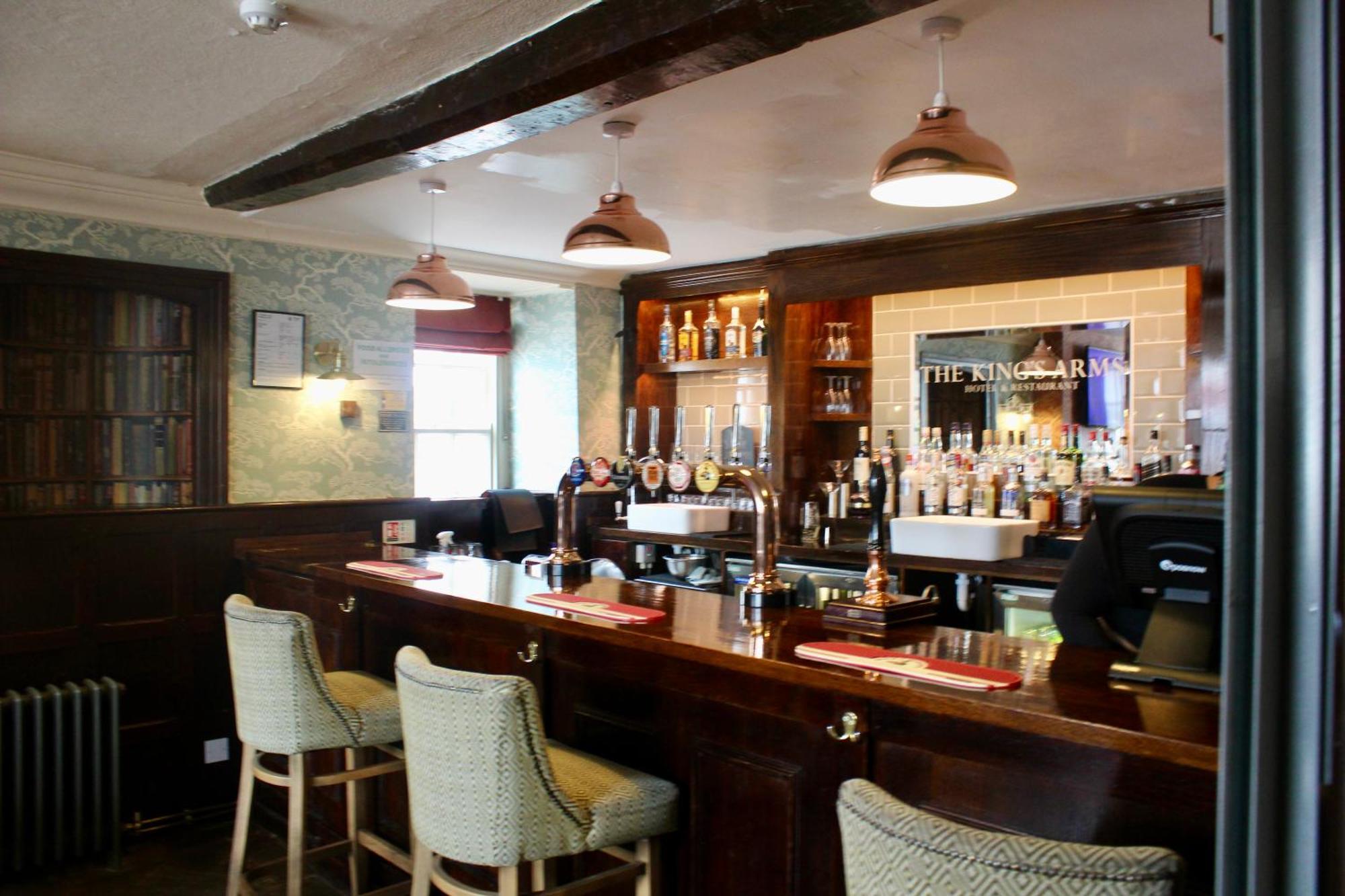 Kings Arms Hotel Бістер Екстер'єр фото